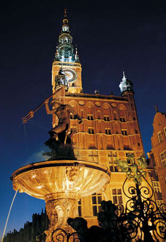 Neptune's fountain and the city hall